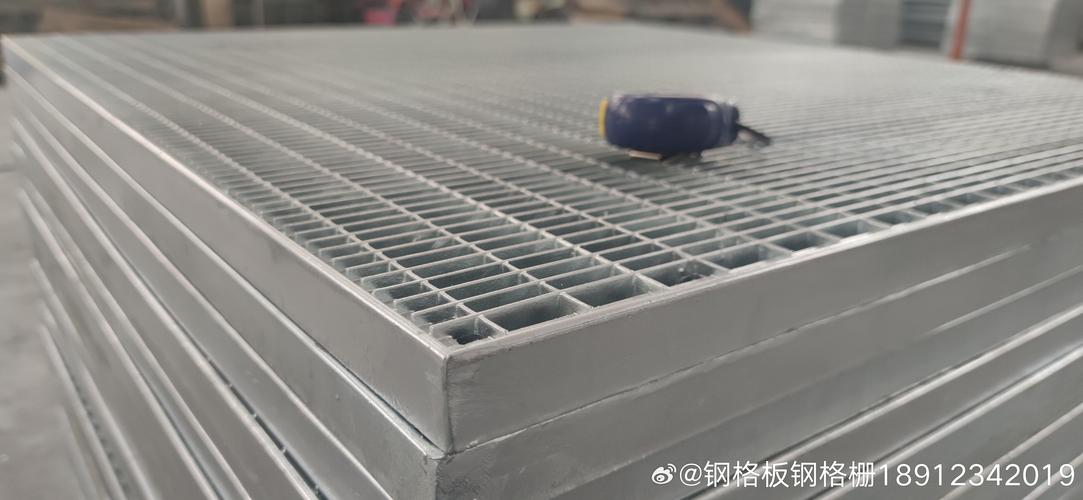 绿格栅建材